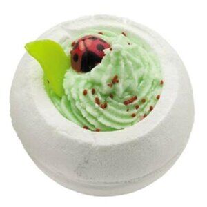 XL Bath Bomb: Ladybug Hug